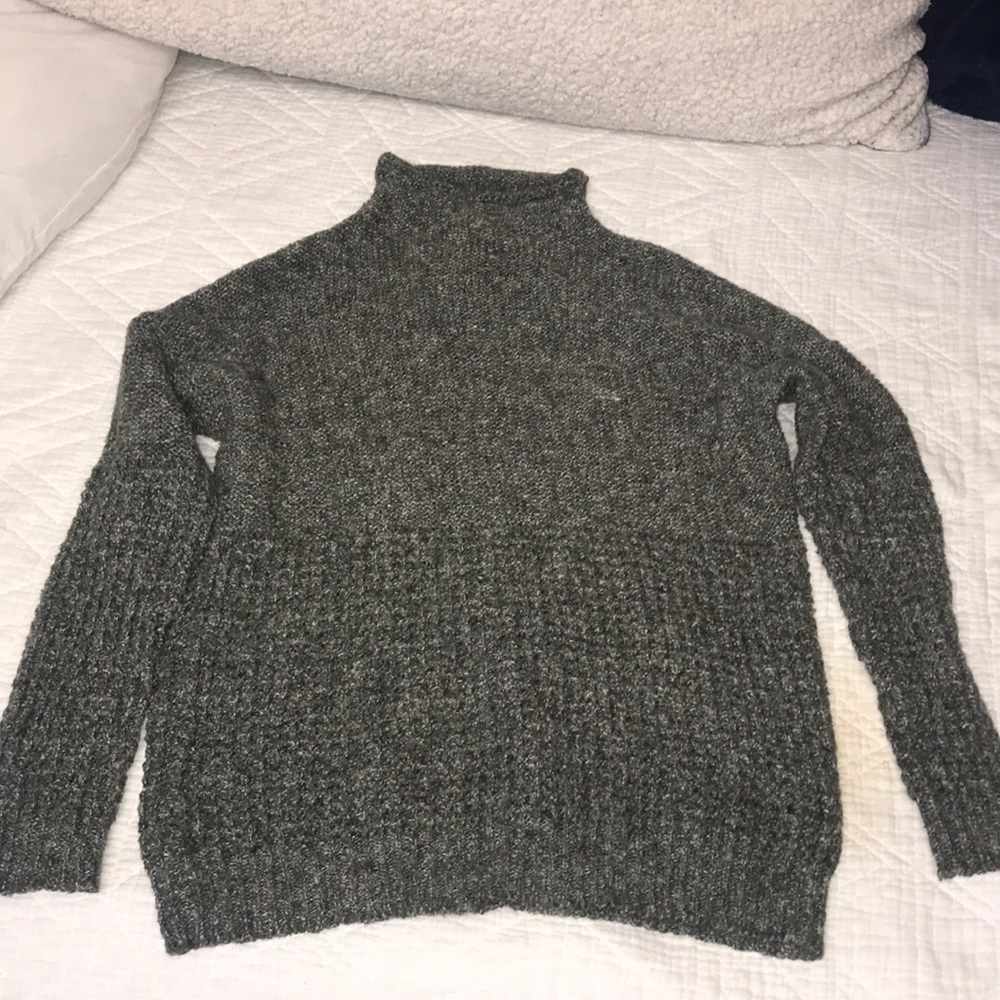 Gray American Eagle Turtleneck